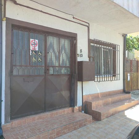 Hostel Emy Camere Cu Baie Proprie Aproape De Plaja 3 Papuci コンスタンツァ エクステリア 写真