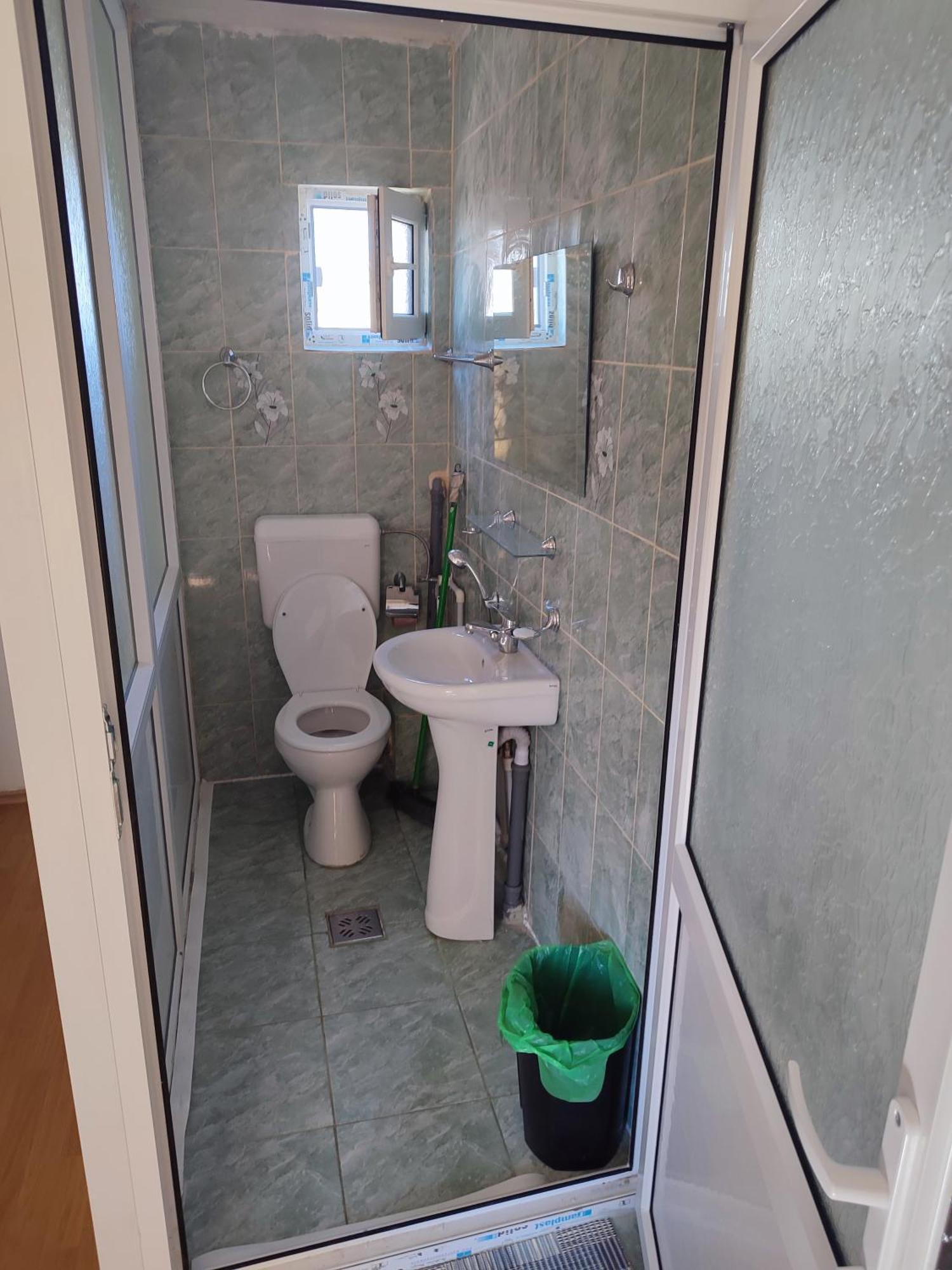 Hostel Emy Camere Cu Baie Proprie Aproape De Plaja 3 Papuci コンスタンツァ エクステリア 写真